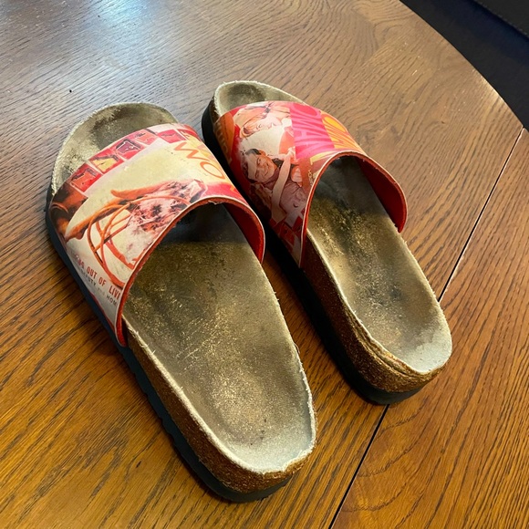 Vintage Birkenstock “Birkis” with vintage pin-up images on the sandal. US: 9 - Picture 2 of 5